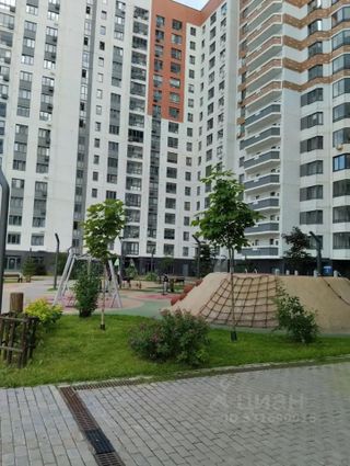 m. Bulvar Dmitriya Donskogo: Apartment, 2-rooms
