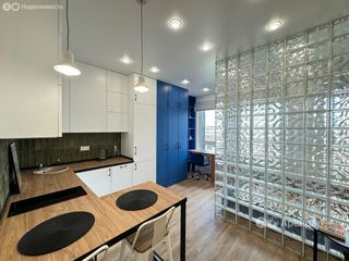 m. Dubrovka: Apartment, studio