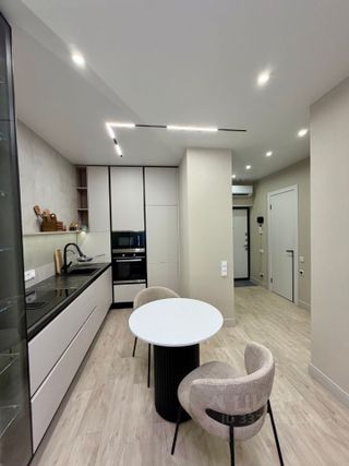 m. ZIL: Apartment, 1-rooms