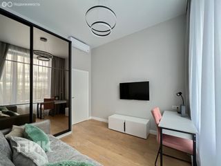 m. Verkhnie Kotly: Apartment, 2-rooms