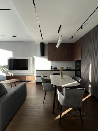 m. ZIL: Apartment, 2-rooms