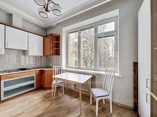 m. Mayakovskaya: Apartment, 3-rooms