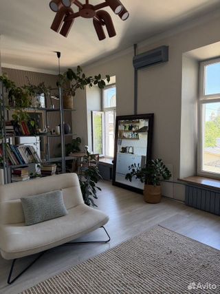 m. Kropotkinskaya: Apartment, studio