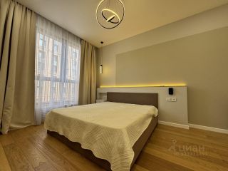 m. ZIL: Apartment, 2-rooms