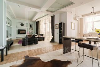 m. Oktyabrskaya: Apartment, 3-rooms