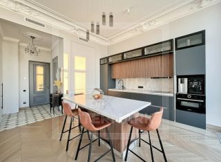 m. Mendeleevskaya: Apartment, 4-rooms
