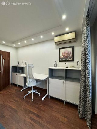 m. Ploschad trekh vokzalov: Apartment, 1-rooms
