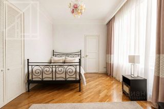 m. Arbatskaya: Apartment, 5-rooms