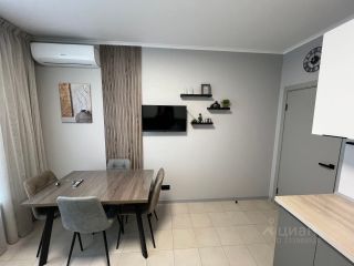 m. Kuzminki: Apartment, 2-rooms