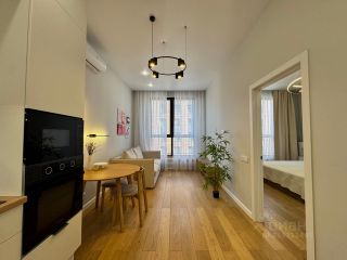 m. ZIL: Apartment, 2-rooms