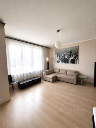 m. Oktyabrskoe pole: Apartment, 2-rooms