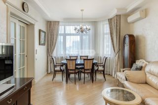 m. Lomonosovsky prospekt: Apartment, 3-rooms