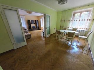 m. Barrikadnaya: Apartment, 3-rooms