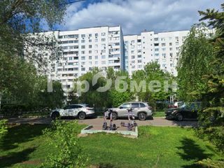 m. Klenovy bulvar: Apartment, 2-rooms