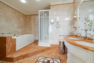 m. Frunzenskaya: Apartment, 5-rooms