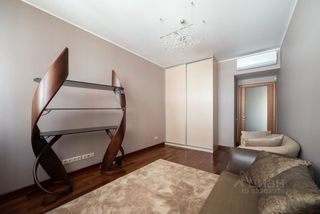m. Smolenskaya: Apartment, 3-rooms