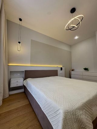 m. ZIL: Apartment, 2-rooms
