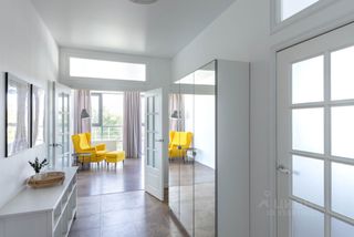 m. Universitet druzhby narodov: Apartment, 2-rooms
