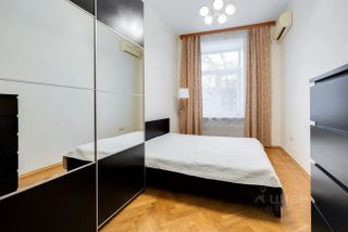 m. Okhotny ryad: Apartment, 2-rooms