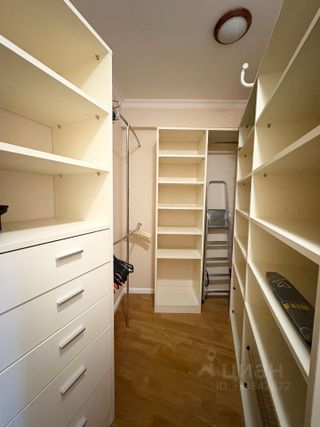 m. Ploschad Gagarina: Apartment, 2-rooms