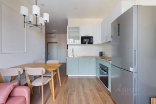 m. ZIL: Apartment, 2-rooms