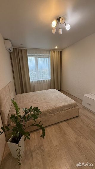 m. Lukhmanovskaya: Apartment, 1-rooms