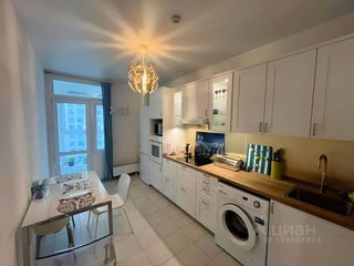 m. Lukhmanovskaya: Apartment, 2-rooms