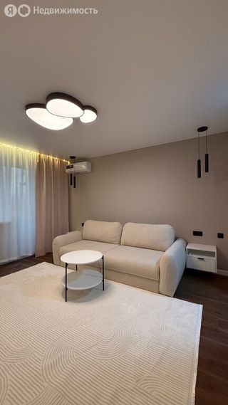m. Lyublino: Apartment, 1-rooms