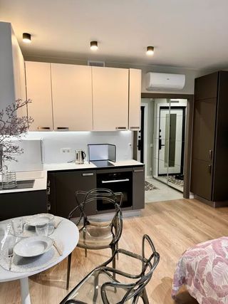 m. Opalikha: Apartment, studio