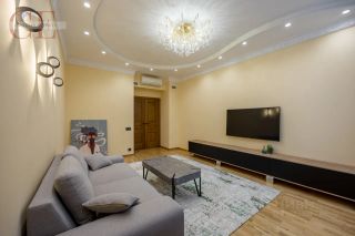 m. Chistye prudy: Apartment, 3-rooms