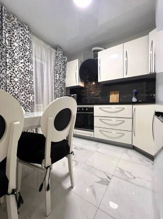 m. Novoslobodskaya: Apartment, 2-rooms