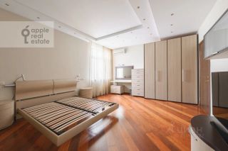 m. Mayakovskaya: Apartment, 3-rooms