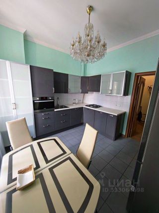 m. Barrikadnaya: Apartment, 3-rooms