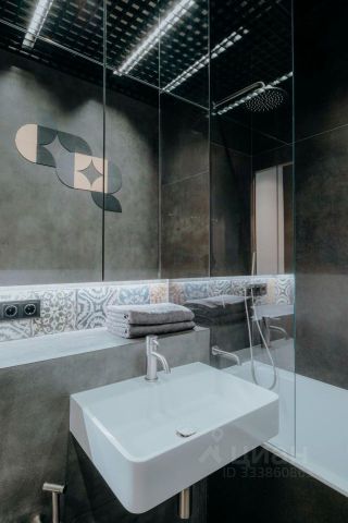 m. ZIL: Apartment, 2-rooms