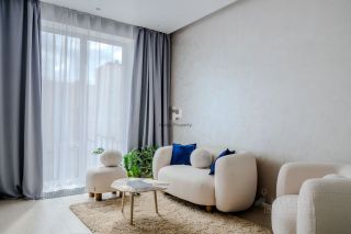 m. ZIL: Apartment, 2-rooms