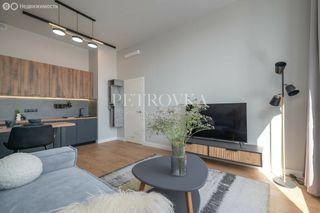 m. Verkhnie Kotly: Apartment, 2-rooms