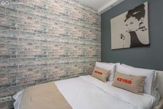 m. Serp i Molot: Apartment, studio
