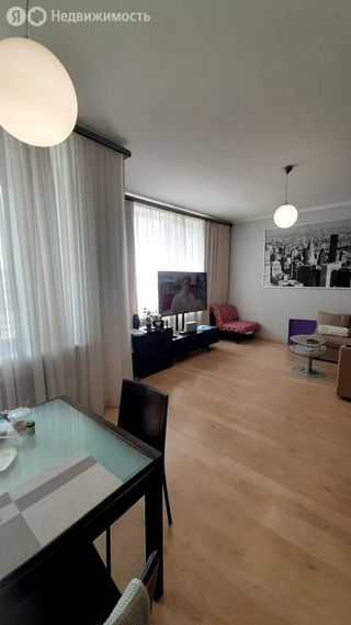 m. Oktyabrskoe pole: Apartment, 2-rooms