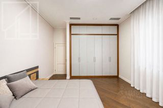 m. Novokuznetskaya: Apartment, 4-rooms