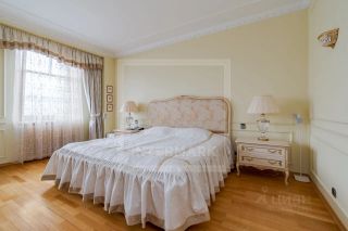 m. Frunzenskaya: Apartment, 5-rooms
