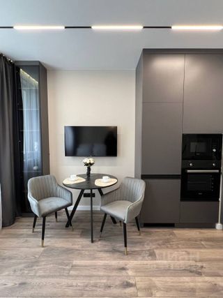 m. Botanichesky sad: Apartment, studio