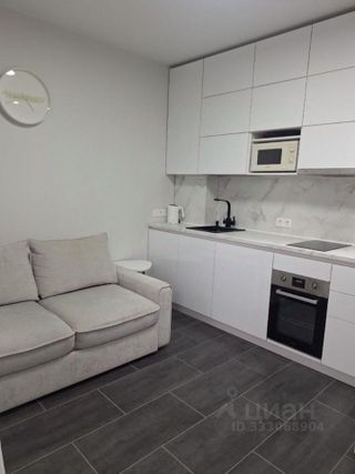 m. Lukhmanovskaya: Apartment, studio