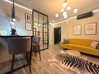 m. Universitet druzhby narodov: Apartment, 2-rooms