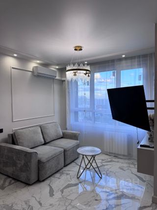 m. Lukhmanovskaya: Apartment, 1-rooms