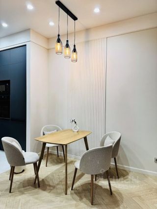 m. ZIL: Apartment, 2-rooms