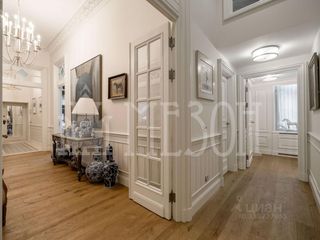 m. Chistye prudy: Apartment, 5-rooms