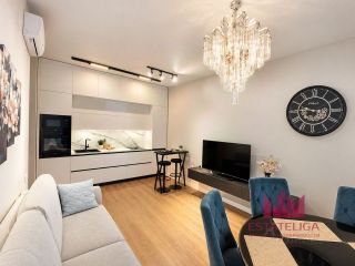 m. Verkhnie Kotly: Apartment, 2-rooms