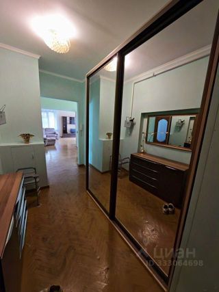 m. Barrikadnaya: Apartment, 3-rooms