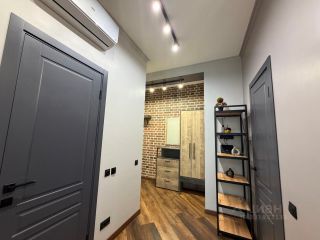 m. ZIL: Apartment, 1-rooms