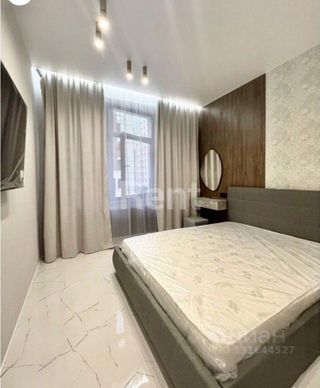 m. ZIL: Apartment, 2-rooms